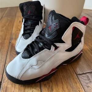Jordan’s size 4.5Y